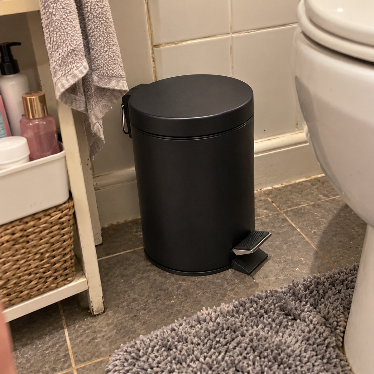 Zeno 3L Matte Black Pedal Bathroom Bin