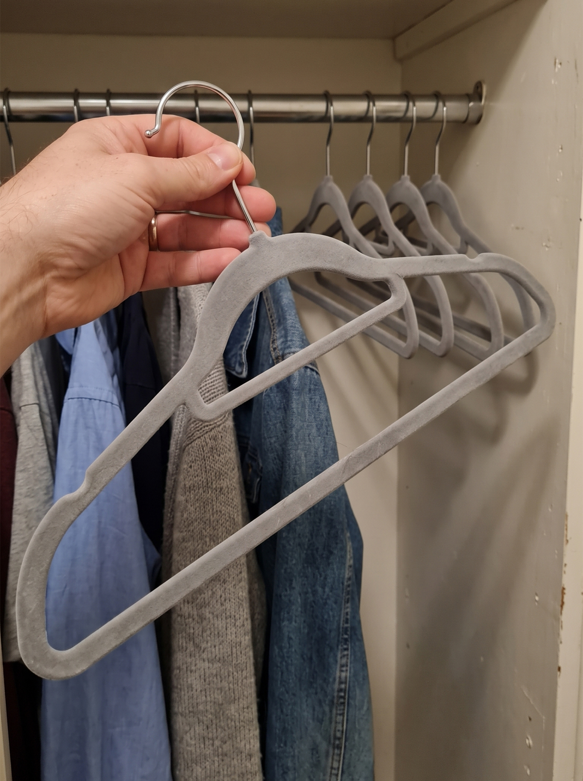 Zeno 20 Pack Grey Velvet Hangers