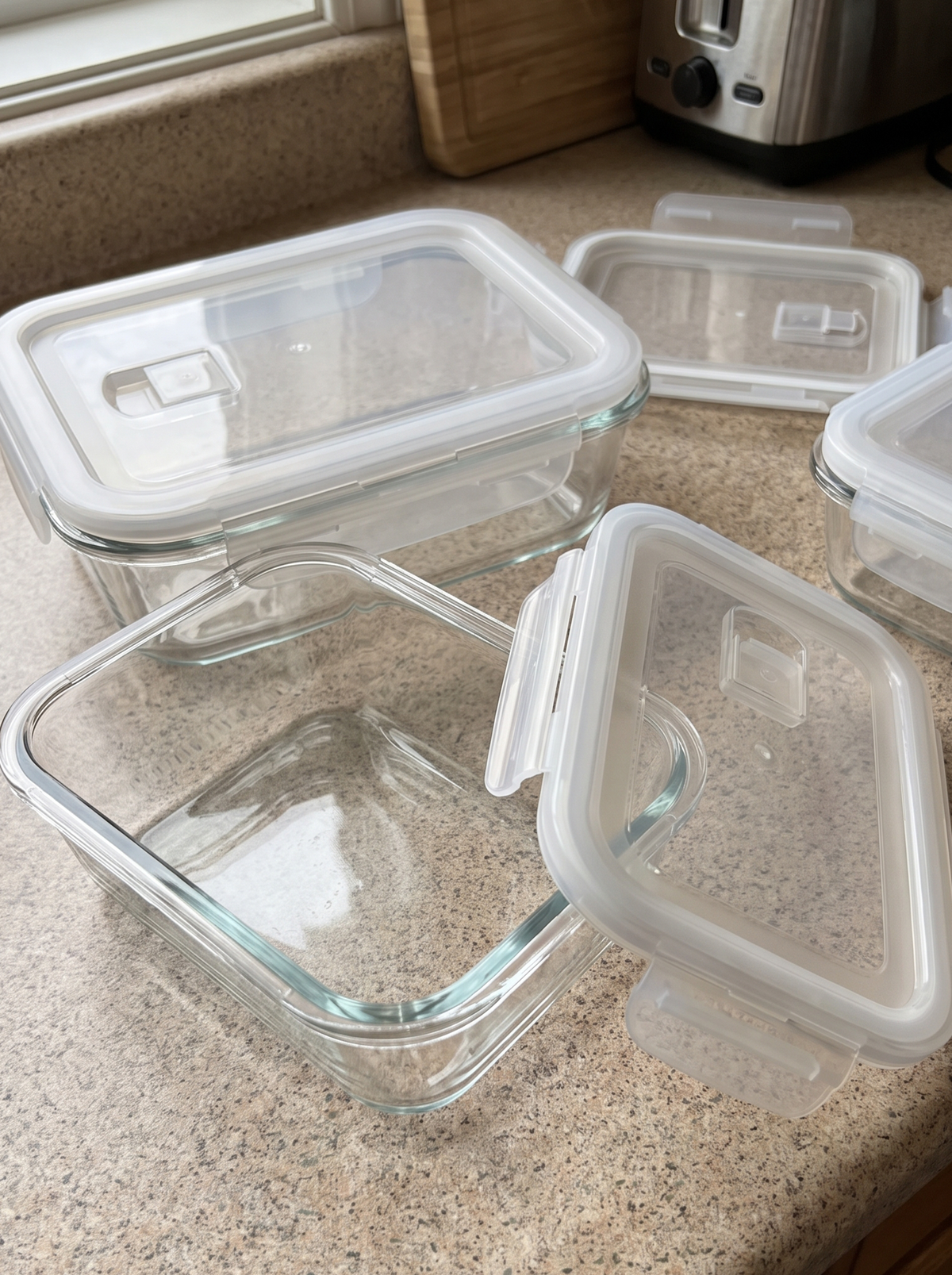 Zeno 4 Pack Multisize Glass Containers with Lids