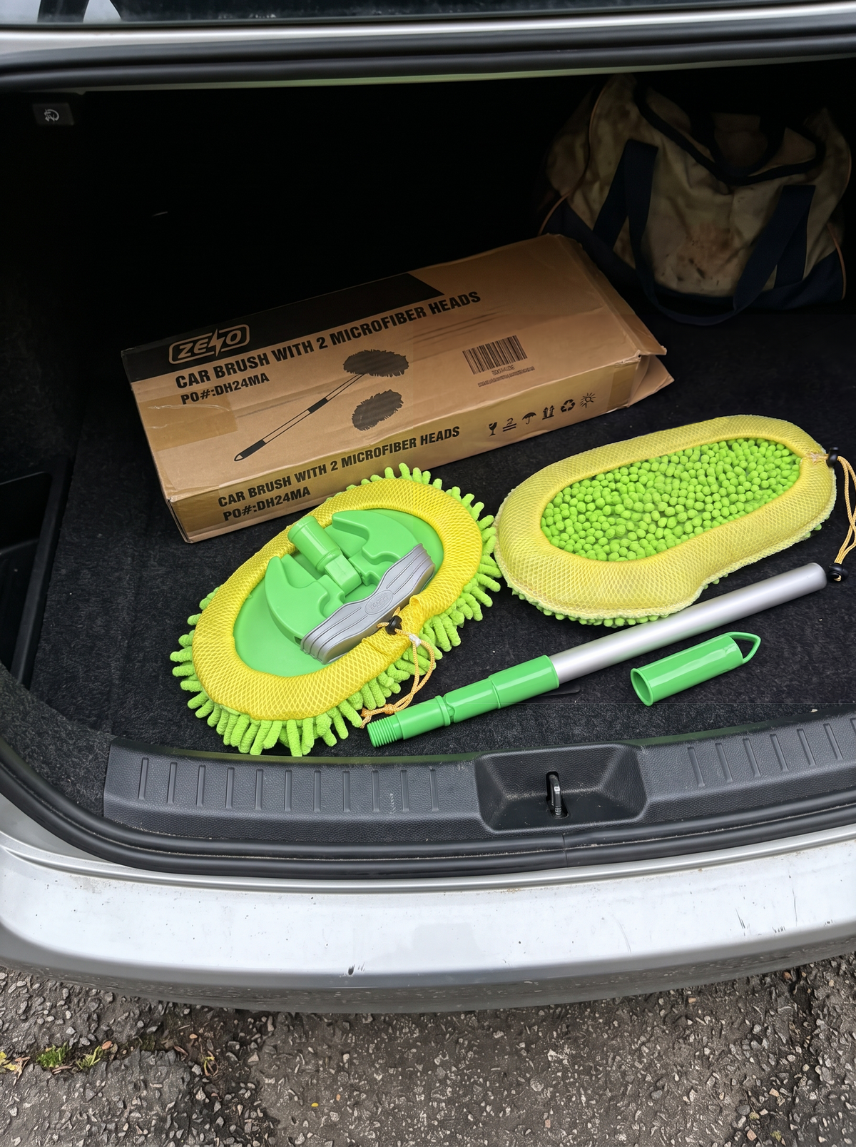 Zeno Car Cleaning Brush