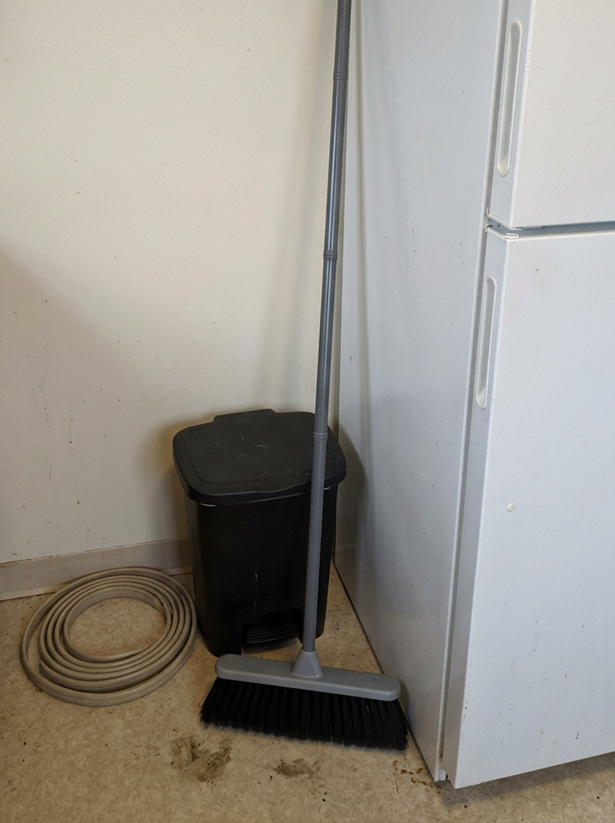Zeno Indoor Broom