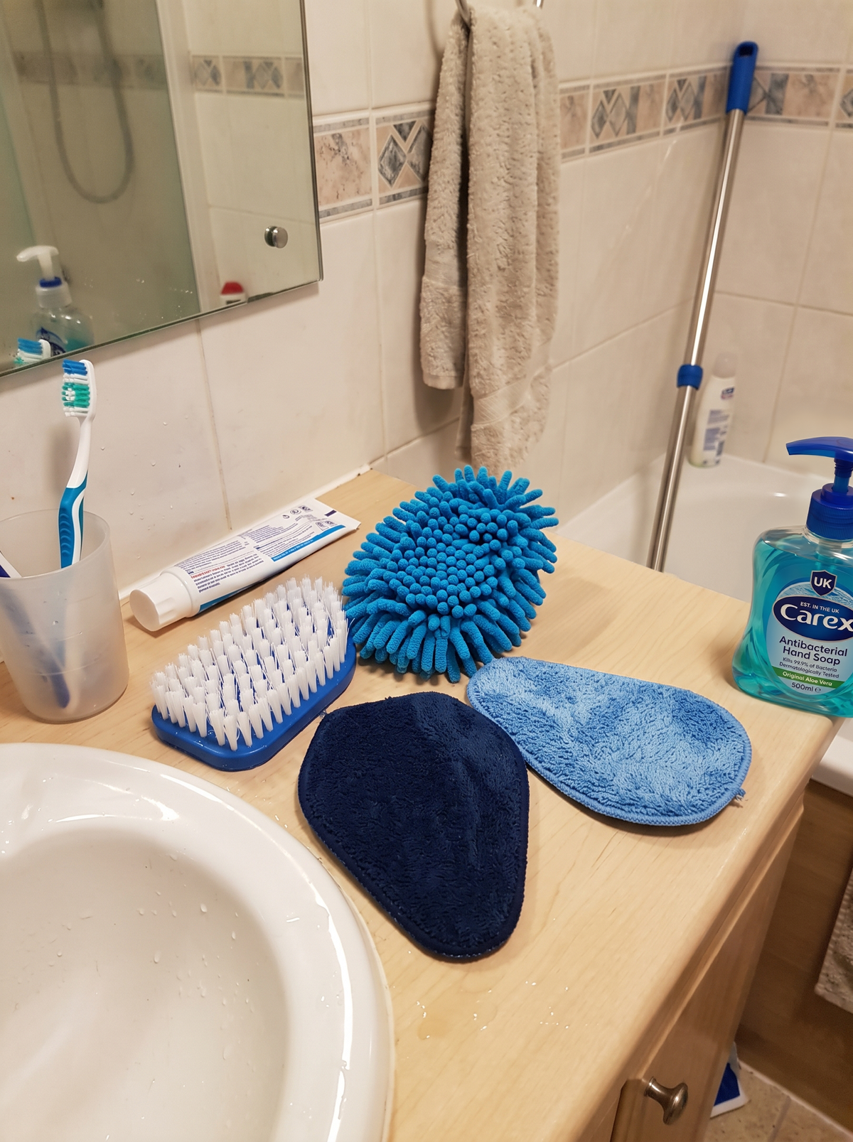 Zeno Shower Cleaner Tool