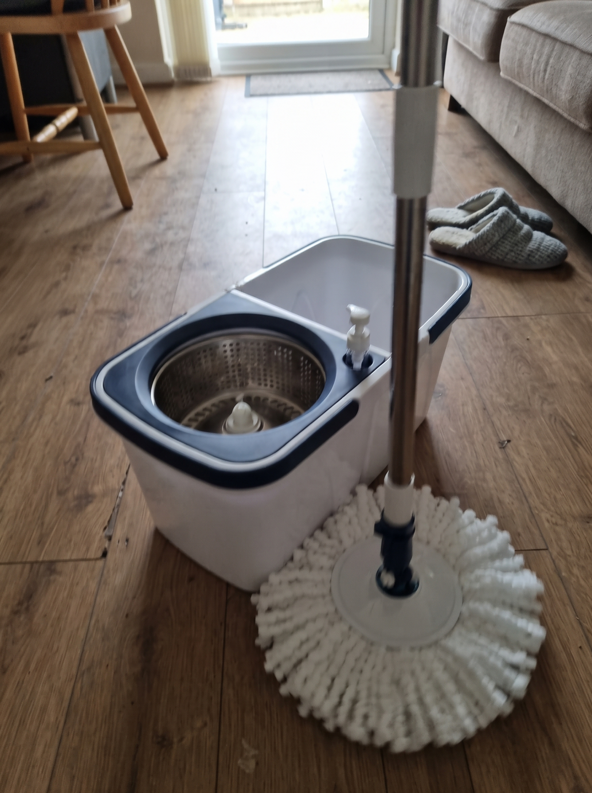 Zeno White & Blue Spin Mop and Bucket Set